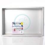 PME Oblong Seamless Professional Cake Pan 10 X 15 X 3 Inch